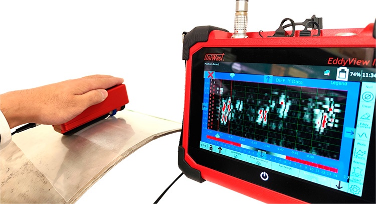 スキャン風景の画像