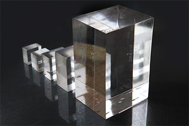 測定例:プレキシガラスのカットサンプル